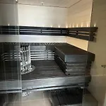 Luxury With Jacuzzi, Sauna, Gym & Cinema,