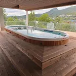 וילה Luxury With Jacuzzi, Sauna, Gym & Cinema, *