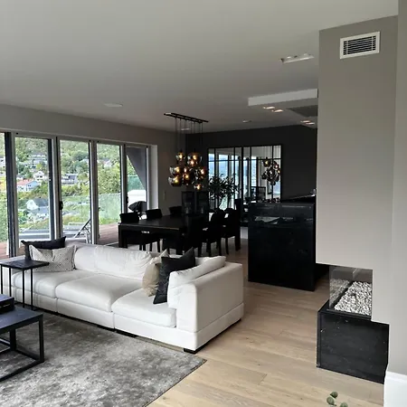 Villa Luxury With Jacuzzi, Sauna, Gym & Cinema,