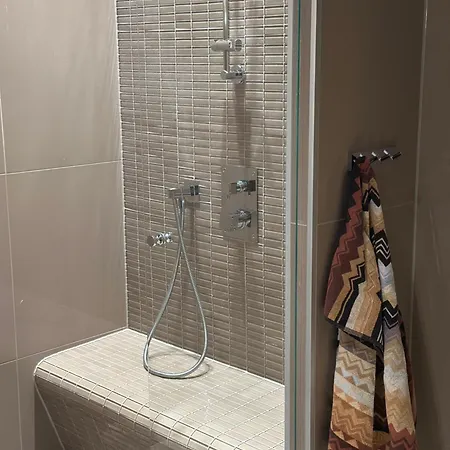 Luxury With Jacuzzi, Sauna, Gym & Cinema, Villa