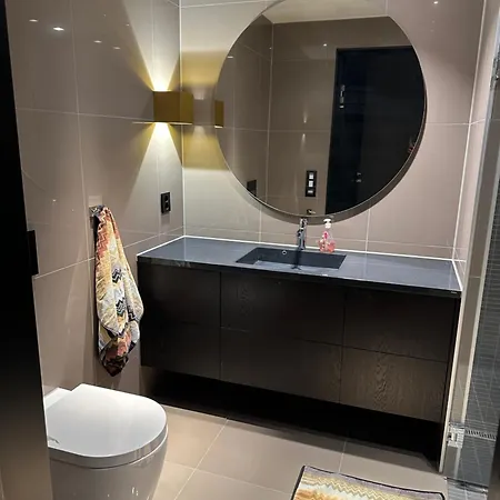Luxury With Jacuzzi, Sauna, Gym & Cinema, Villa